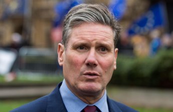 Британцы захотели отставки Стармера