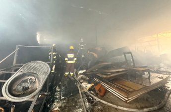 Naxçıvanda mebel sexi yanıb