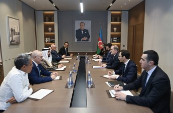 Ceyhun Bayramov Ərəb Parlamentinin prezidentinin başçılıq etdiyi nümayəndə heyəti ilə görüşüb