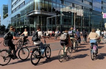 362 ученика ежедневно едут в балакянскую школу на велосипедах