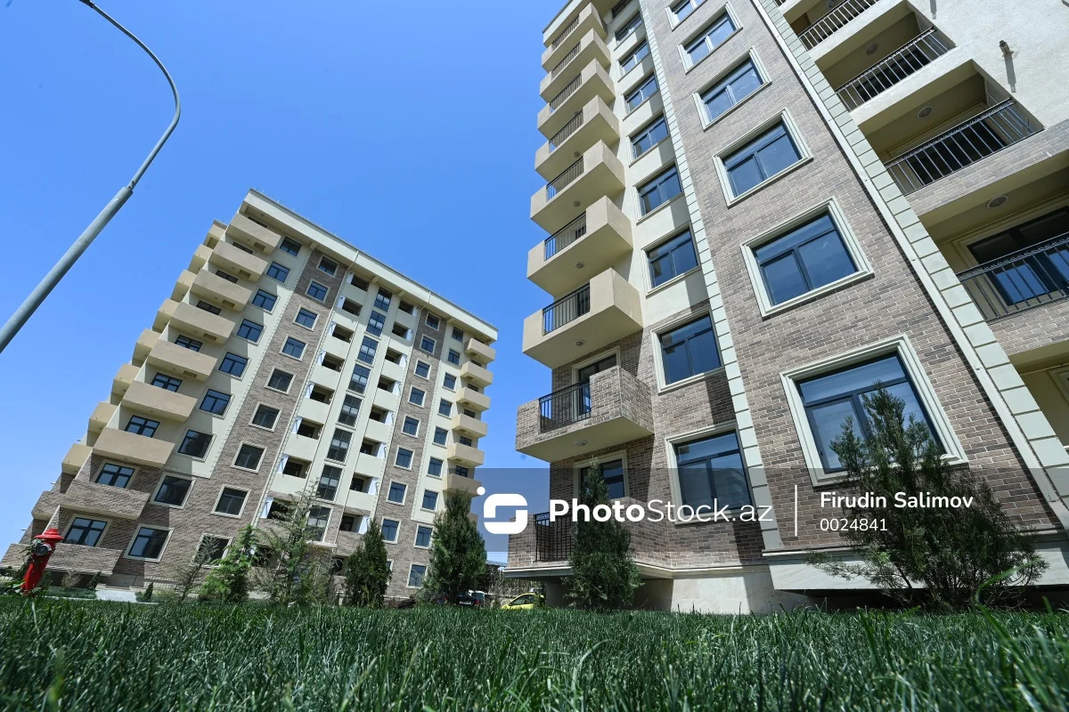 В Азербайджане некоторым семьям бесплатно предоставят трехкомнатные квартиры