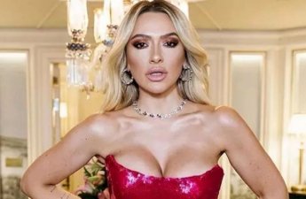 Hadisenin erotik səhnə şousu: İfaçı tənqid olundu - VİDEO