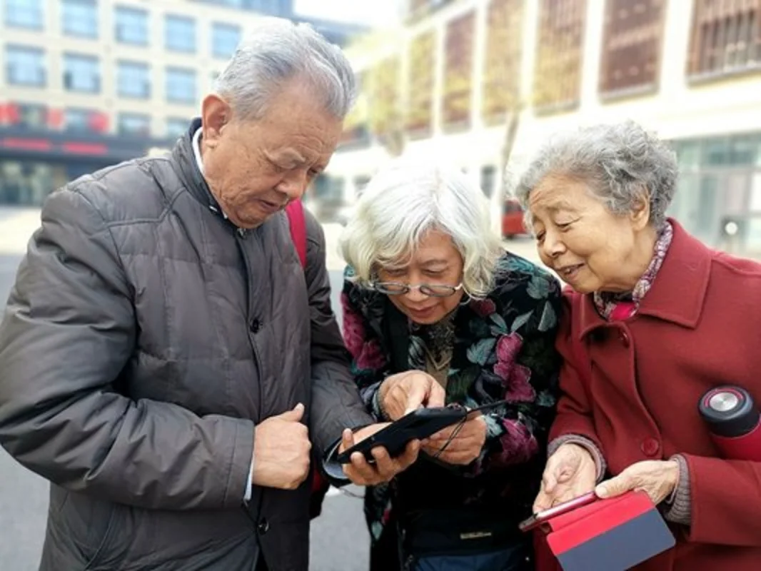 Поклоны за деньги: странный новогодний сервис возмутил китайское общество
