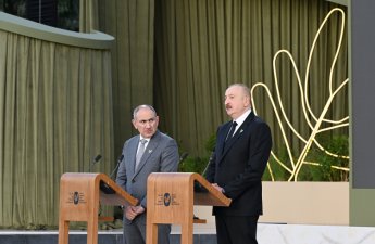 Пашинян сообщил, что они с Ильхамом Алиевым получат по 500 тысяч долларов премии Zayed