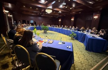 Azərbaycanlılar 35 saat Ermənistanda nələrdən danışdılar?