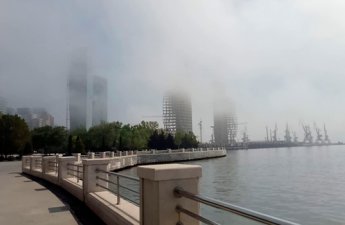 В Баку и на Абшероне наблюдается туман