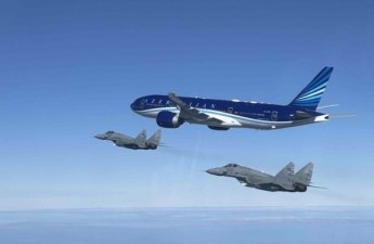 Serbiya qırıcıları Prezidentin təyyarəsini belə müşayiət etdi - FOTO