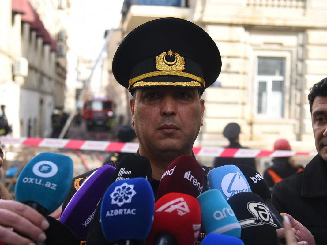 Замначальника службы о пожаре в Баку: В ходе тушения возникли определенные сложности