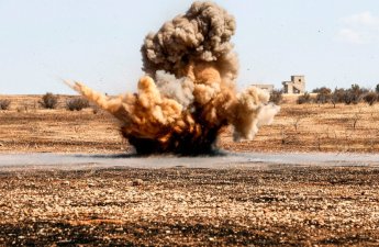 Suriyada minatəmizləmə zamanı partlayış baş verib, jurnalistlər xəsarət alıb