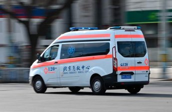 При опрокидывании прогулочного судна в Китае погибли четыре человека