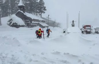 ABŞ-də qar uçqunu nəticəsində 10 xizəkçi itkin düşüb