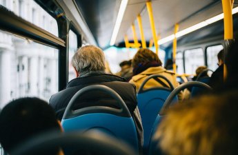 Bakıda avtobusda sərnişin qəfildən ÖLDÜ