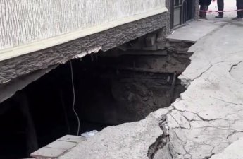 Bakıda qəza: Evin altı ÇÖKDÜ - VİDEO