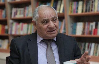 “Ana dili” mükafatının təsis olunması təklif olundu