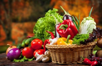 Tərəvəz bazarında bahalaşma: qiymətləri kim artırır?