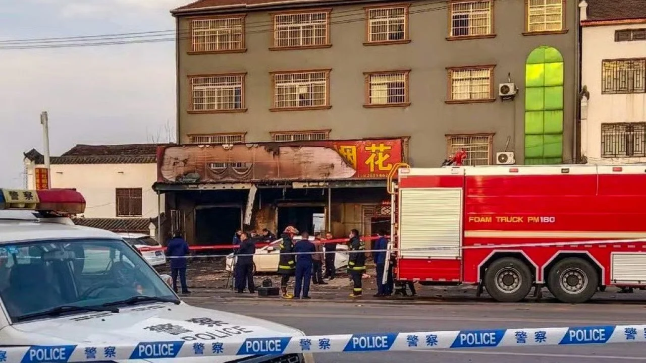 В результате взрыва в магазине фейерверков в Китае погибли 12 человек