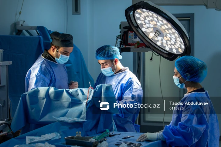 Скандал в больнице Баку: родственники пациента обвиняют врачей в халатности после паралича женщины