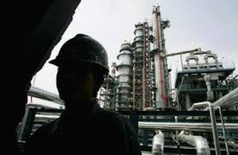 Китайские НПЗ требуют значительных скидок на фоне отсутствия покупателей российской нефти