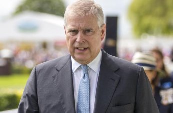 Экс-принца Эндрю могут исключить из очереди на трон