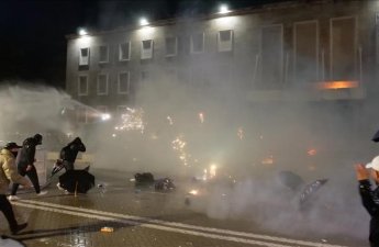 В Тиране прошли массовые протесты с требованием отставки правительства