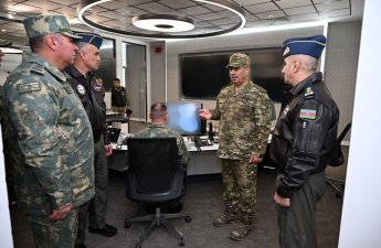 Müdafiə Nazirliyinin rəhbər heyəti hava hücumundan müdafiə bölmələrinin fəaliyyətini yoxlayıb - FOTO