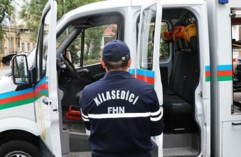 Mənzildə köməksiz vəziyyətdə qalan şəxs xilas edildi