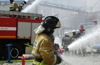 В Саратовской области РФ три человека погибли при пожаре в жилом доме