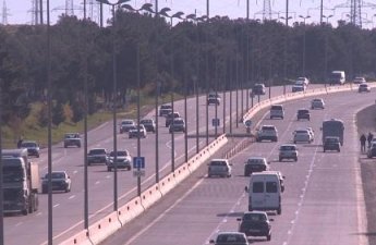 Diqqət: bu yolda sürücüləri saxlayıb, pul tələb edirlər