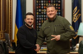 Zelenski sabiq baş komandan Zalujnıya cavab verib: O, çox pis hərəkət edib