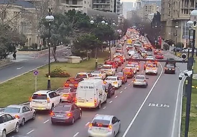 Bakının bu küçələrində sıxlıq var - SİYAHI