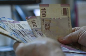 Prezident təsdiq etdi: Kimlərin maaşları artacaq?