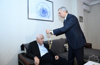 Народному поэту Нариману Гасанзаде вручен орден «Гейдар Алиев»-(ФОТО)