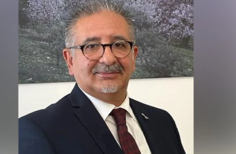 Fələstinin Ermənistandakı ilk səfiri etimadnaməsini prezidentə təqdim edib