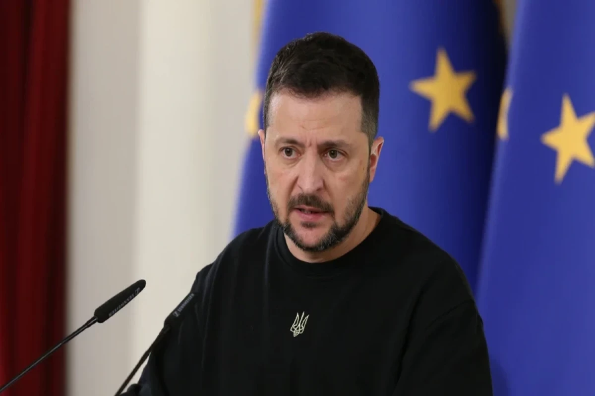 Zelenski: Trampın bu il iyulun 4-dək Ukraynadakı müharibəni bitirmək istədiyinin tərəfdarıyam