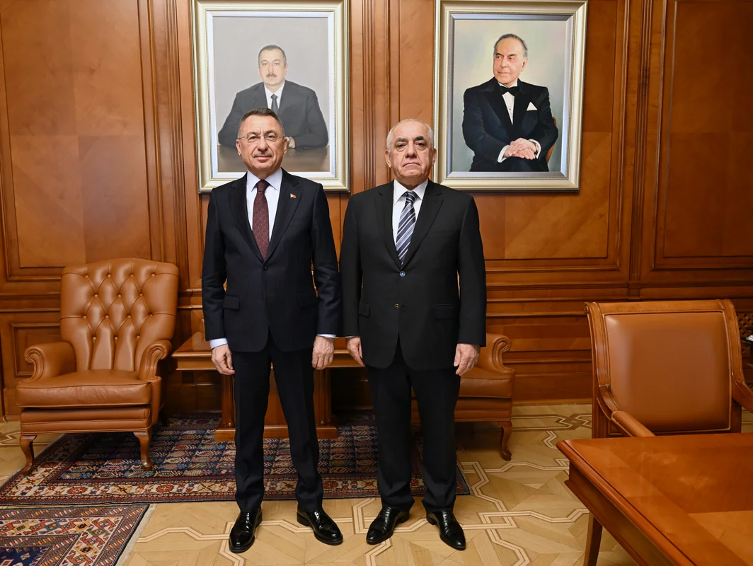 Əli Əsədov Fuat Oktayla görüşdü