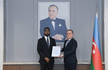 Somali səfiri etimadnaməsinin surətini Ceyhun Bayramova təqdim edib - FOTO