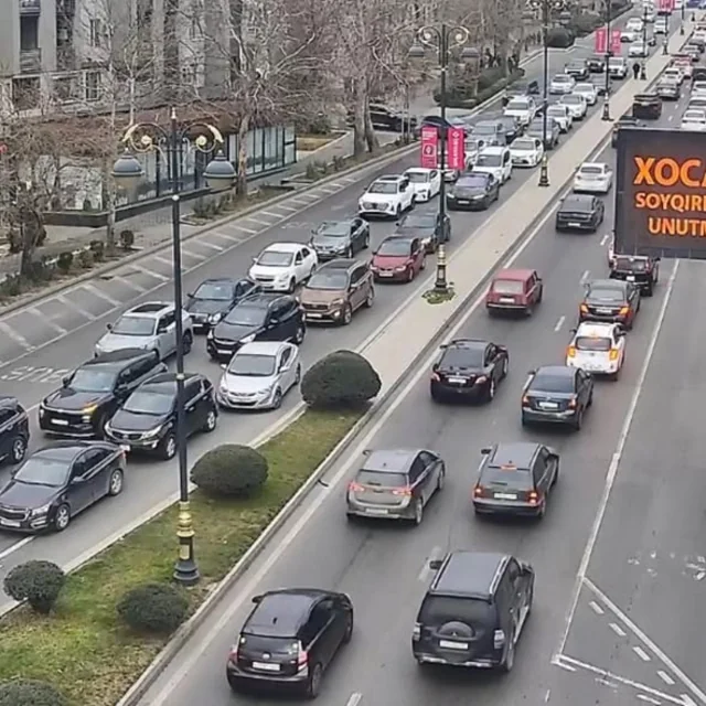Paytaxtın bu küçələrində sıxlıq var - SİYAHI