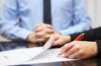 В Азербайджане предложили запретить увольнение работников старше 60 лет