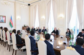 İlham Əliyevin Efiopiyanın baş naziri ilə geniş tərkibdə görüşü oldu - FOTOLAR - YENİLƏNİB