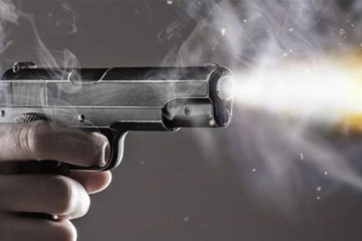 İranda deputatın avtomobili atəşə tutuldu