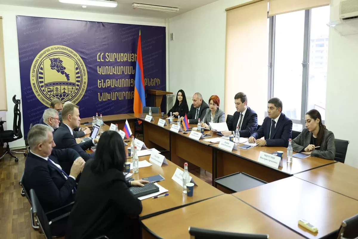 Ermənistan və Rusiya Azərbaycana gedən dəmir yolunun bərpasını müzakirə edib