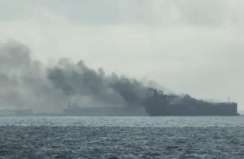 İran Oman sahillərində neft gəmisini vurdu - Yaralılar var