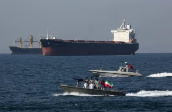 Hörmüz boğazına ancaq İran və Çinin donanması buraxılır - FOTO