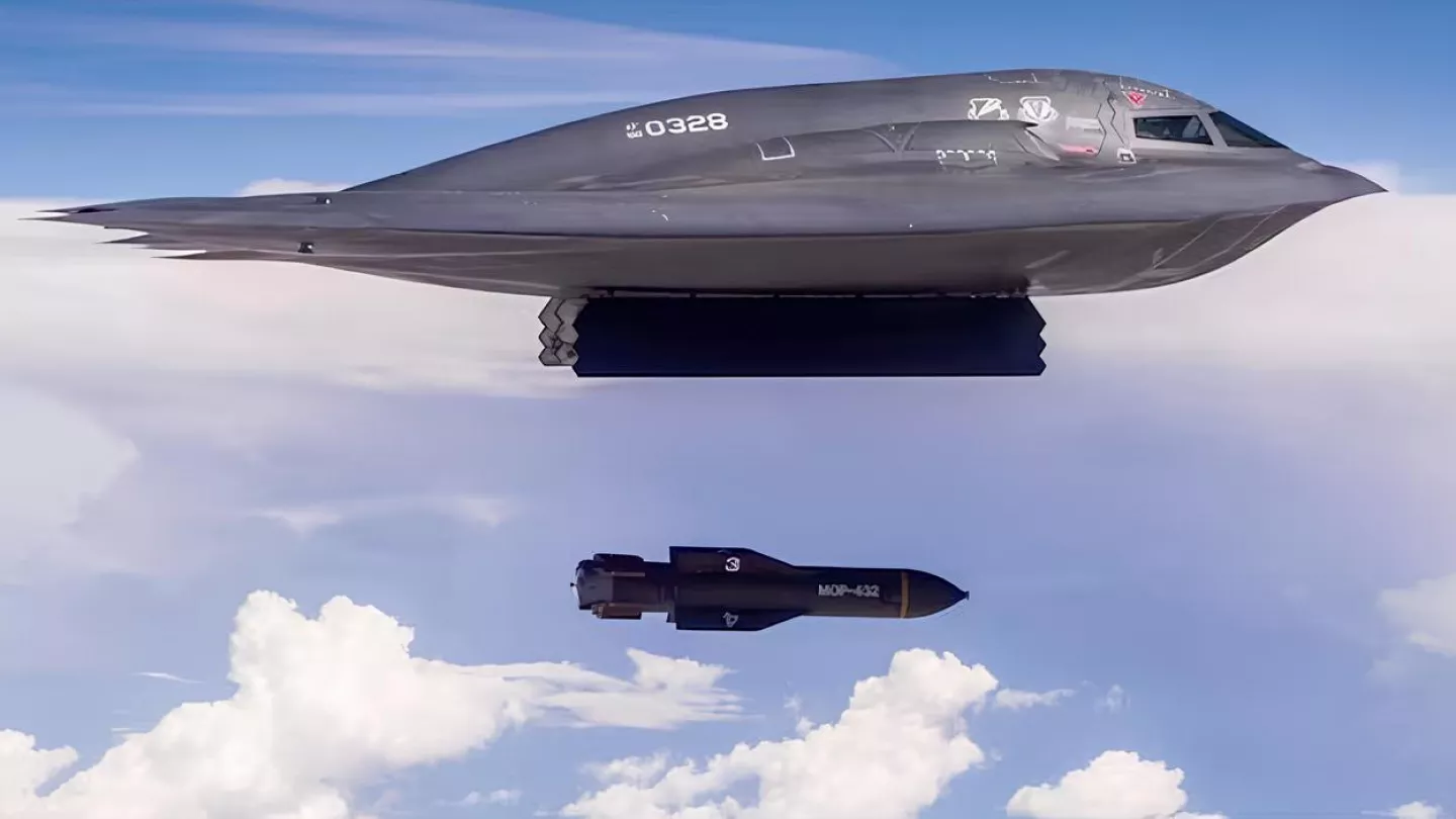 США использовали четыре бомбардировщика B-2 в операции против Ирана