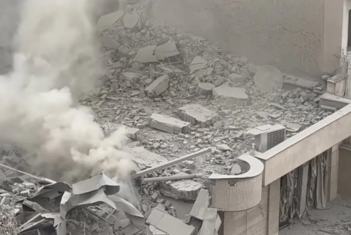 Rusiya telekanalının Tehrandakı ofisinin yaxınlığına raket düşüb: İşçilər təxliyə edilir - VİDEO