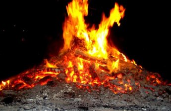 МЧС призвало соблюдать правила безопасности при разведении праздничных костров