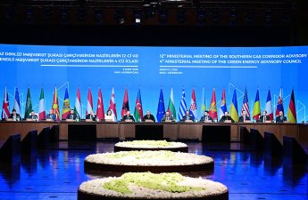 İlham Əliyev Bakıda keçirilən iclasda iştirak edir - FOTO/VİDEO - YENİLƏNİB