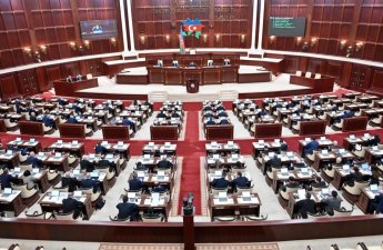 Milli Məclisdə Ombudsmanın illik hesabatı gündəmdədir