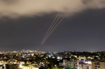 BƏƏ Müdafiə Nazirliyi: İran ərazimizə 180-dən çox raket və 800 dron buraxıb