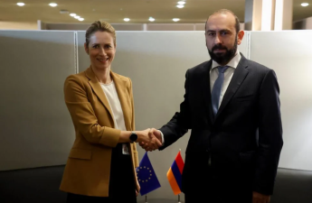 Mirzoyan və Kallas Yaxın Şərqdəki gərginliyi müzakirə ediblər